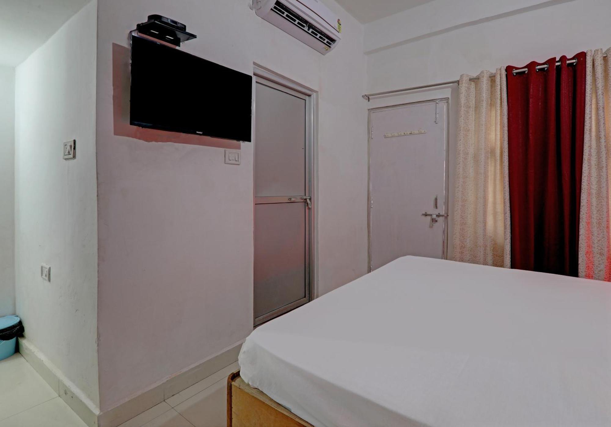 Hotel O Surya Inn Pura Raghunāth Eksteriør billede